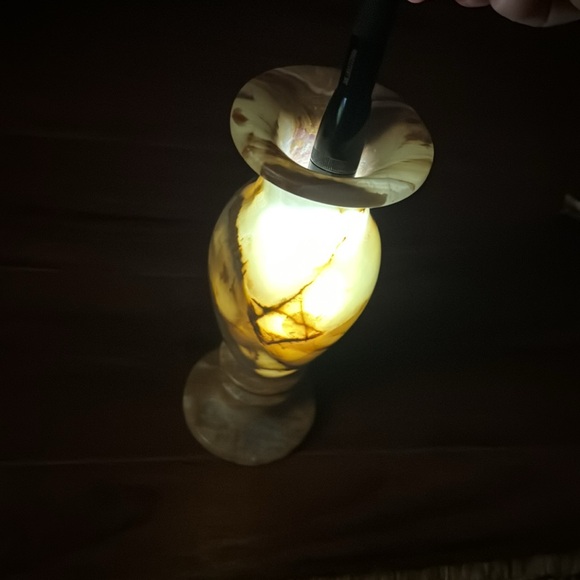 Vintage Carved Marbled
Onyx Stone Flower Vase - Picture 16 of 16